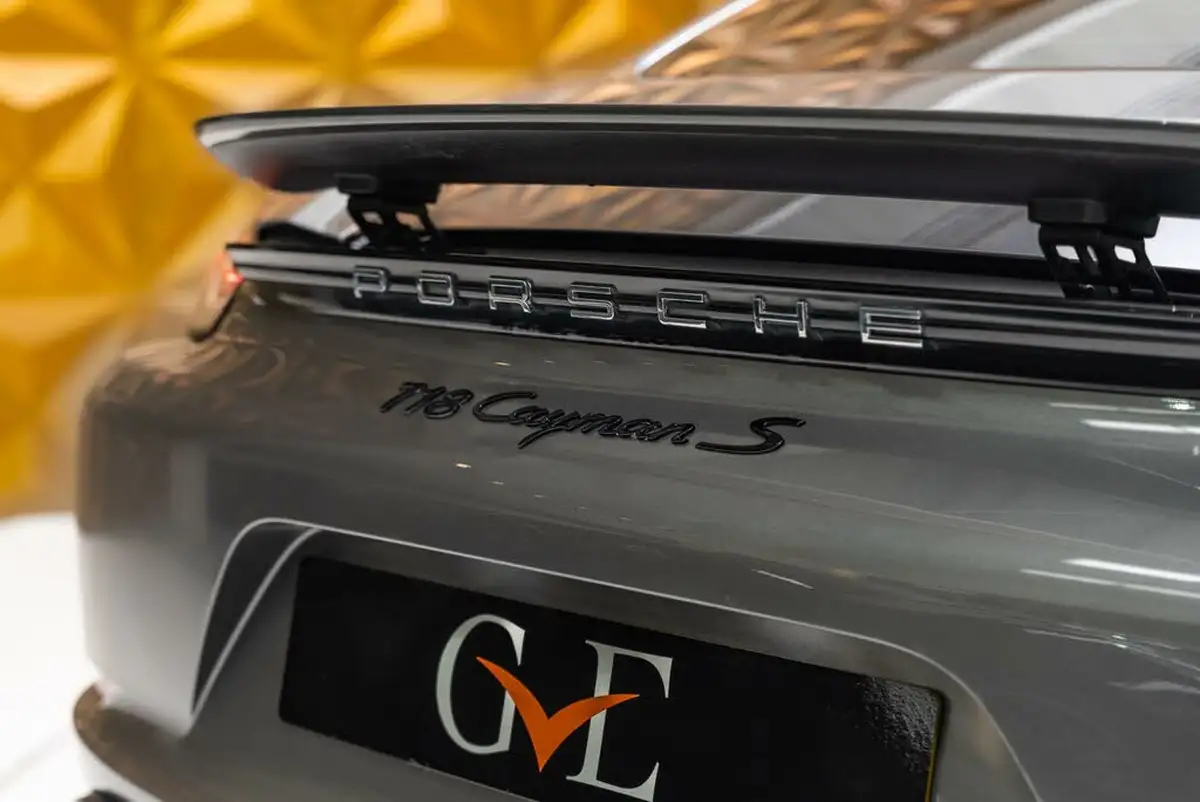 2020-porsche-cayman-718-25-cayman-s-pdk-big-30