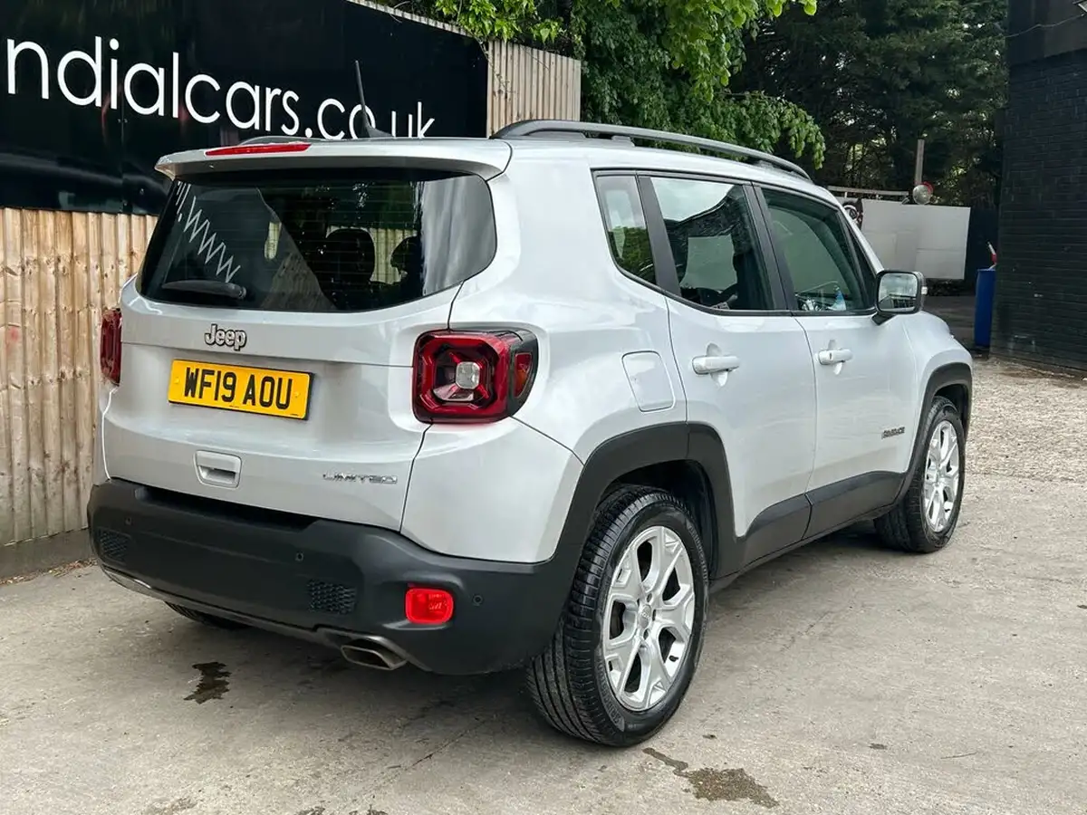 2019-jeep-renegade-13-gse-limited-big-14
