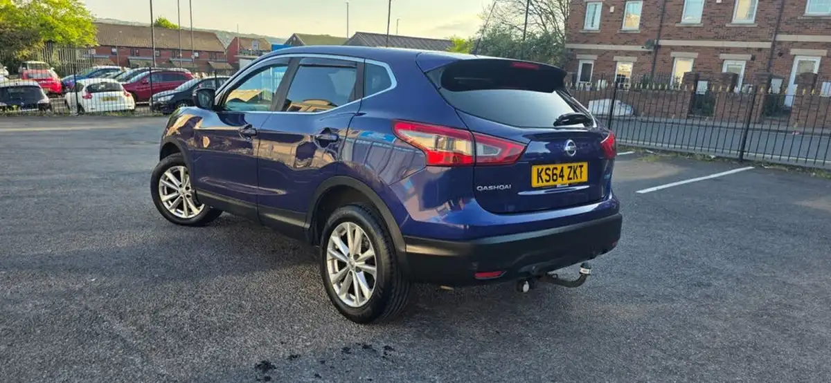 2015-nissan-qashqai-15dci-acenta-premium-big-7