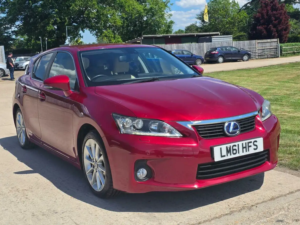 2011-lexus-ct-200h-18-se-l-premier-big-0