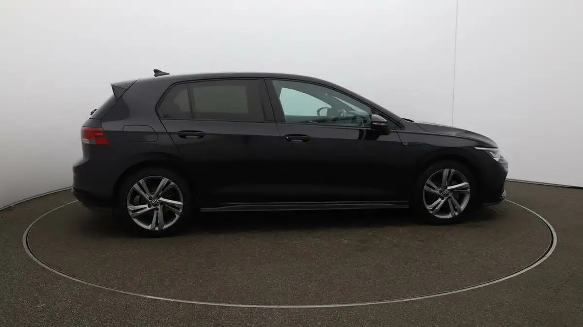 2022-volkswagen-golf-15-tsi-r-line-130ps-hatchback-big-50