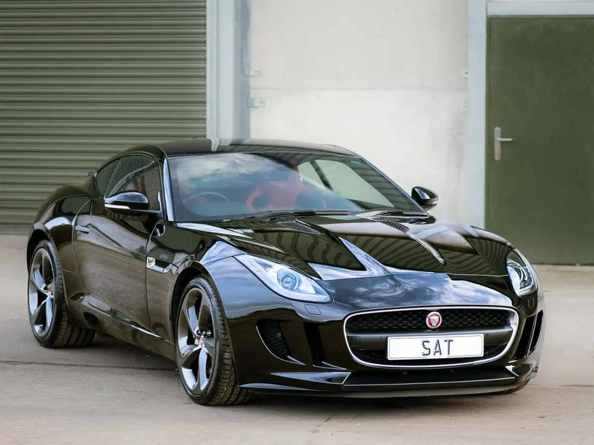 2015-jaguar-f-type-30-v6-coupe-quickshift-big-0
