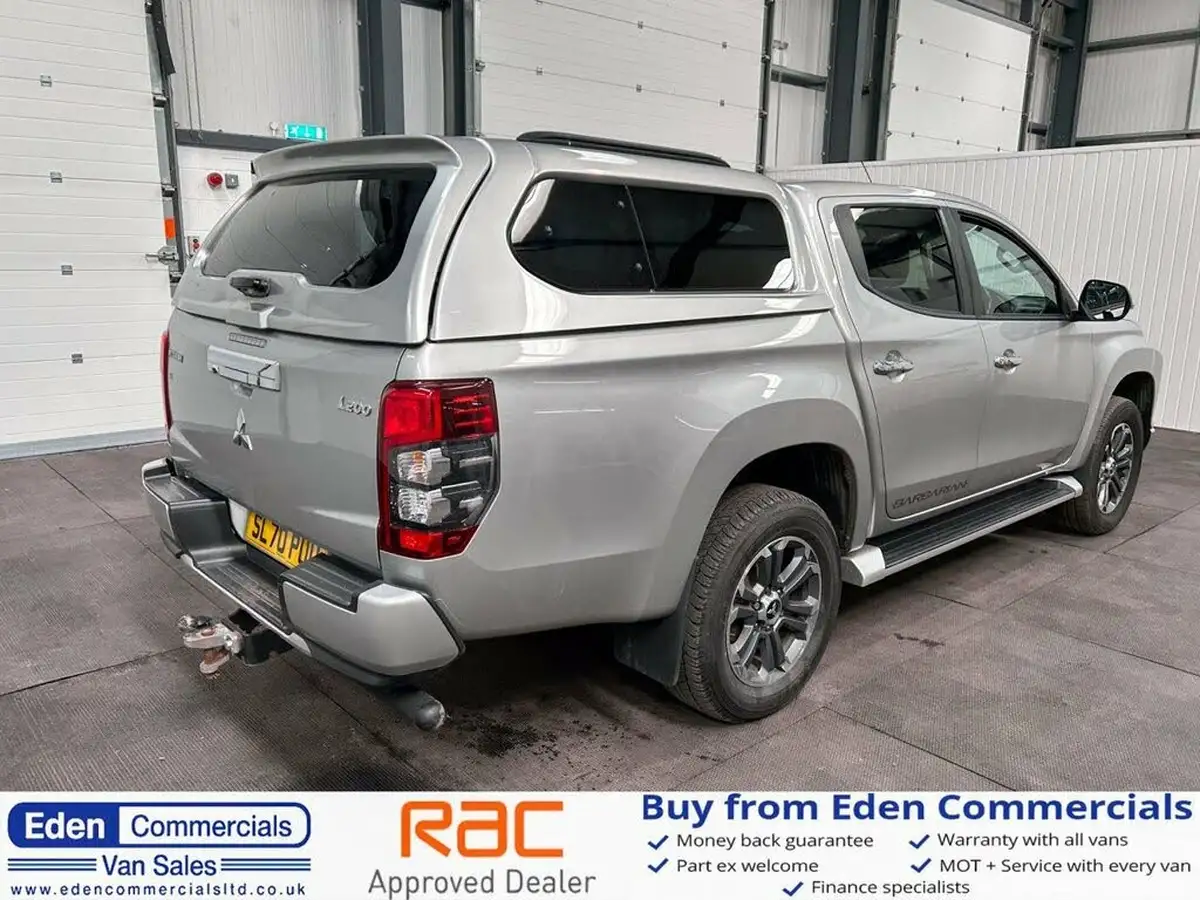 2020-mitsubishi-l200-22di-d-barbarian-auto-big-4