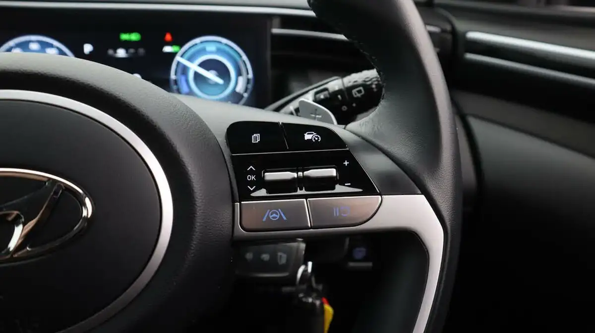 2023-hyundai-tucson-16-t-gdi-se-connect-230ps-hybrid-auto-big-25