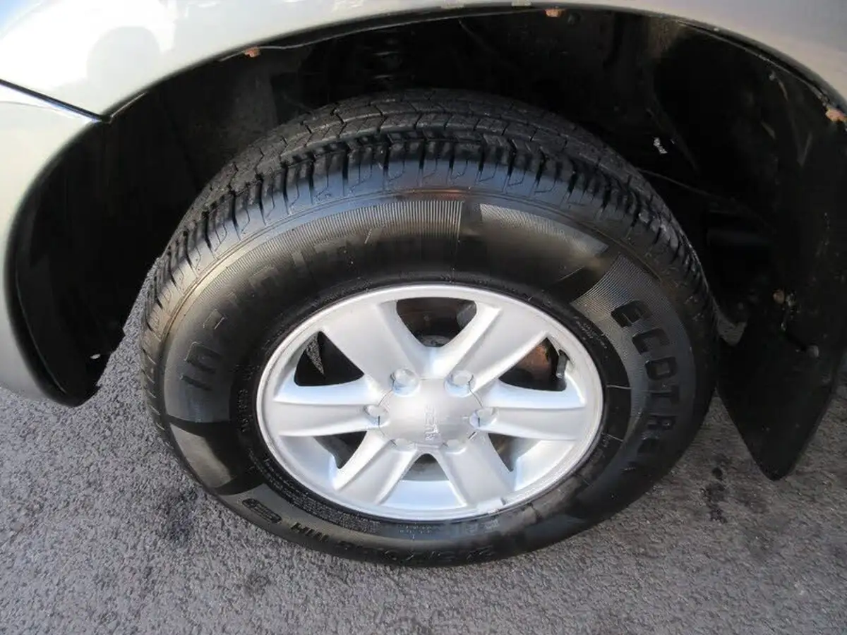 2012-isuzu-d-max-25td-eiger-big-26