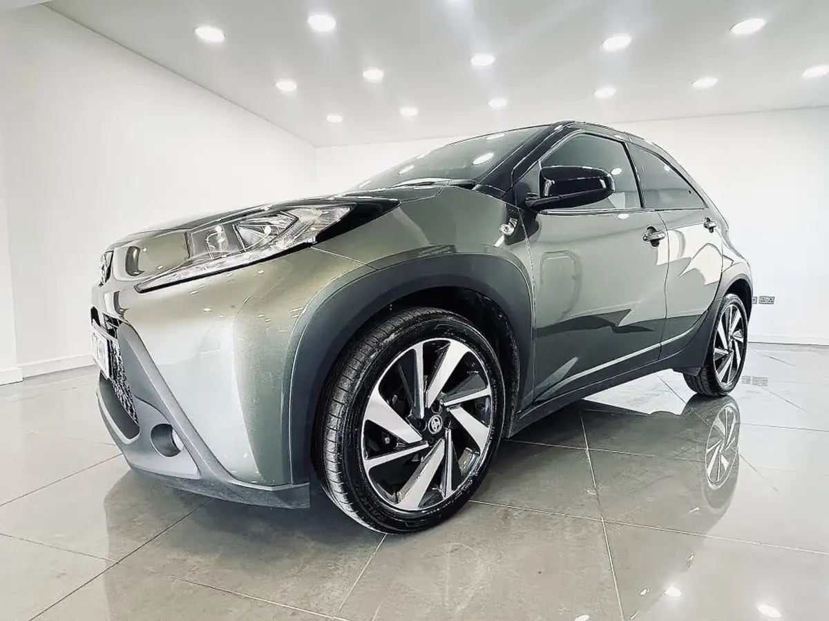 2022-toyota-aygo-x-10-vvt-i-edge-big-0