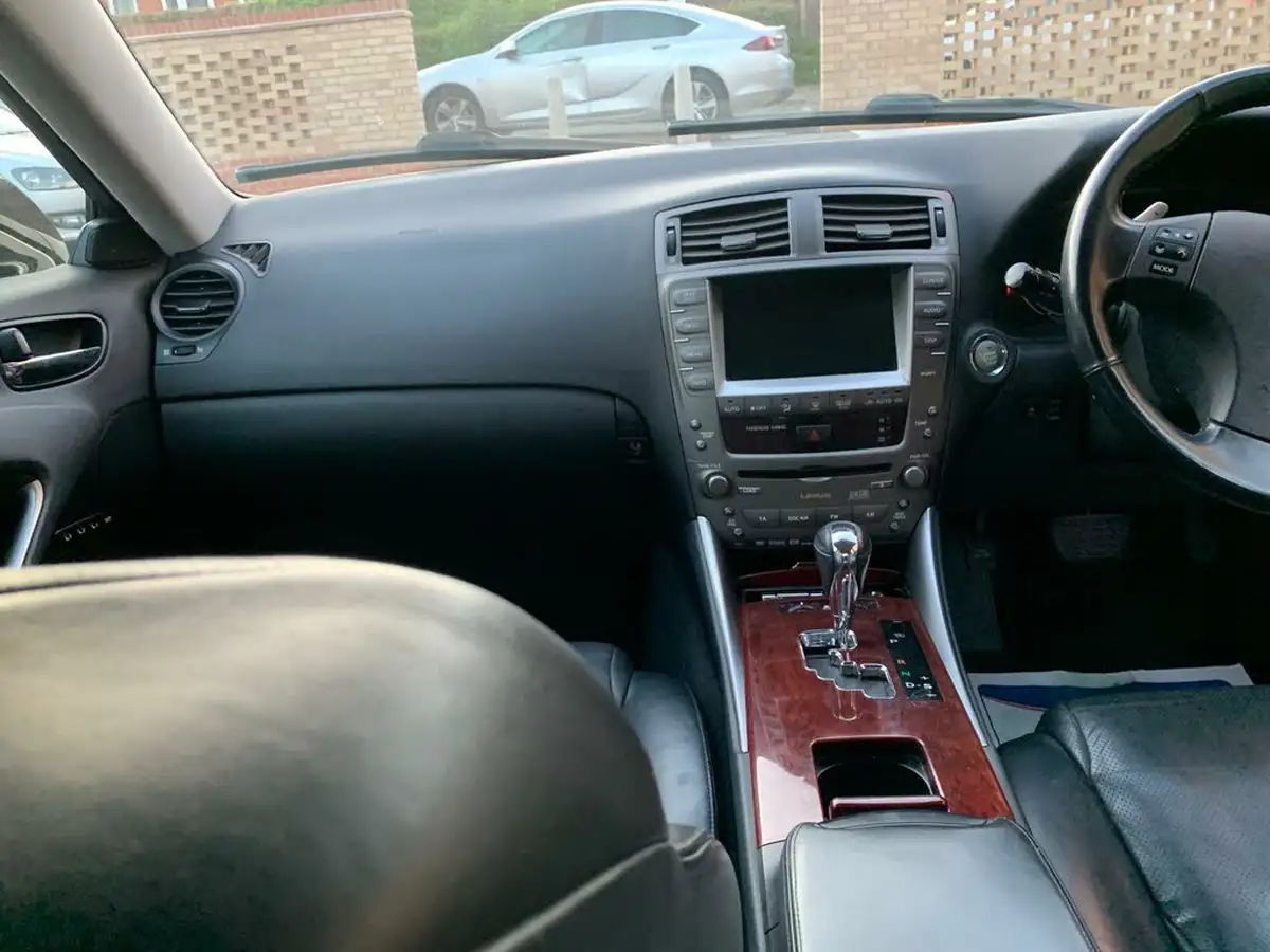 2007-lexus-is-250-25-se-l-auto-big-9