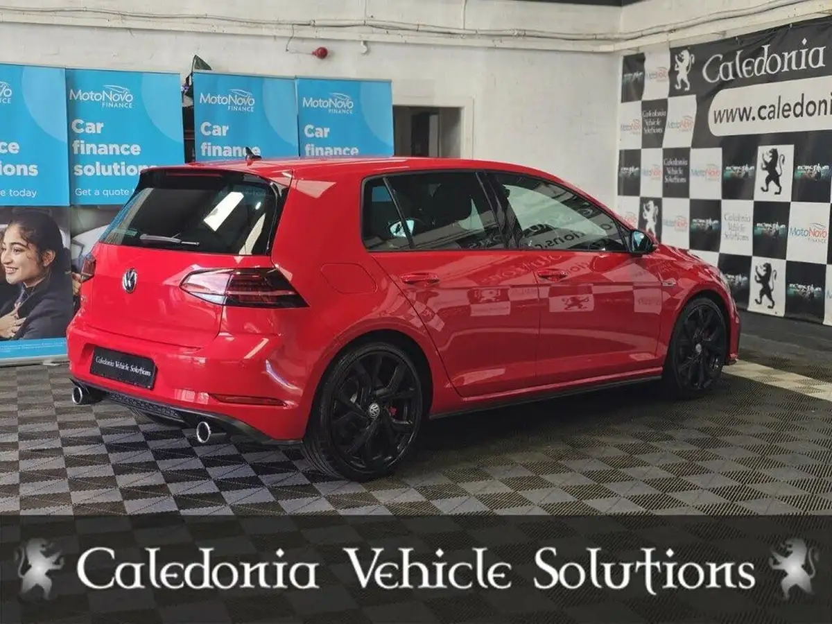 2018-volkswagen-golf-20-tsi-gti-performance-ss-5d-big-3
