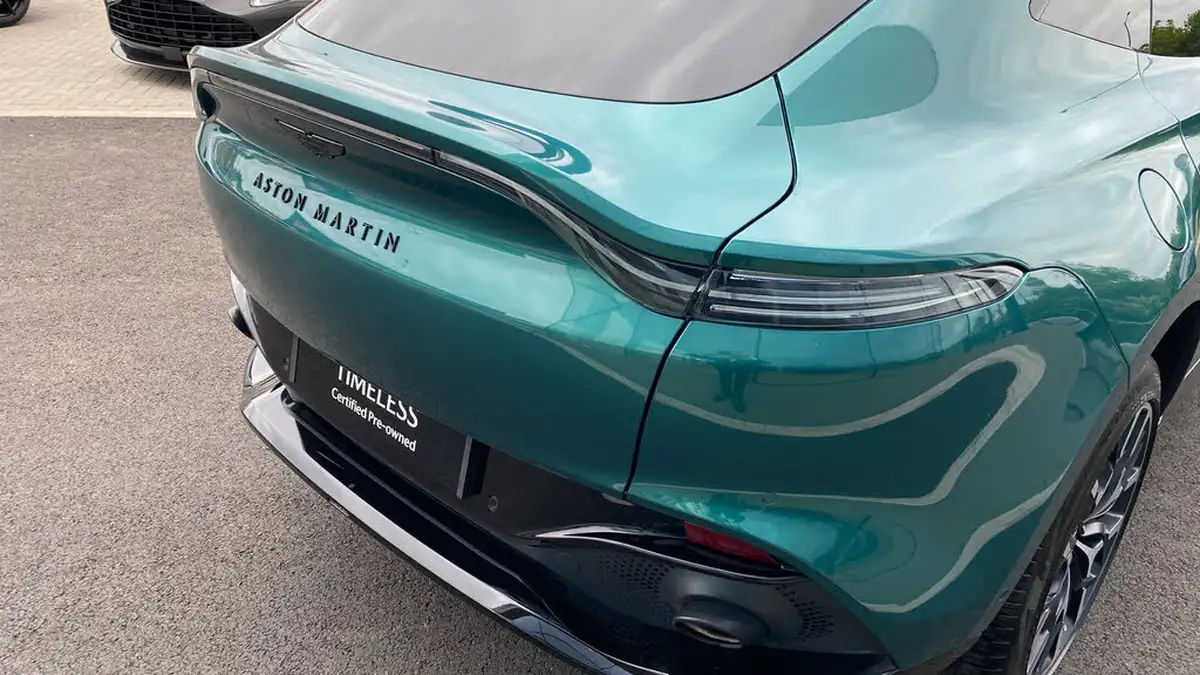 2023-aston-martin-dbx-40-v8-big-7