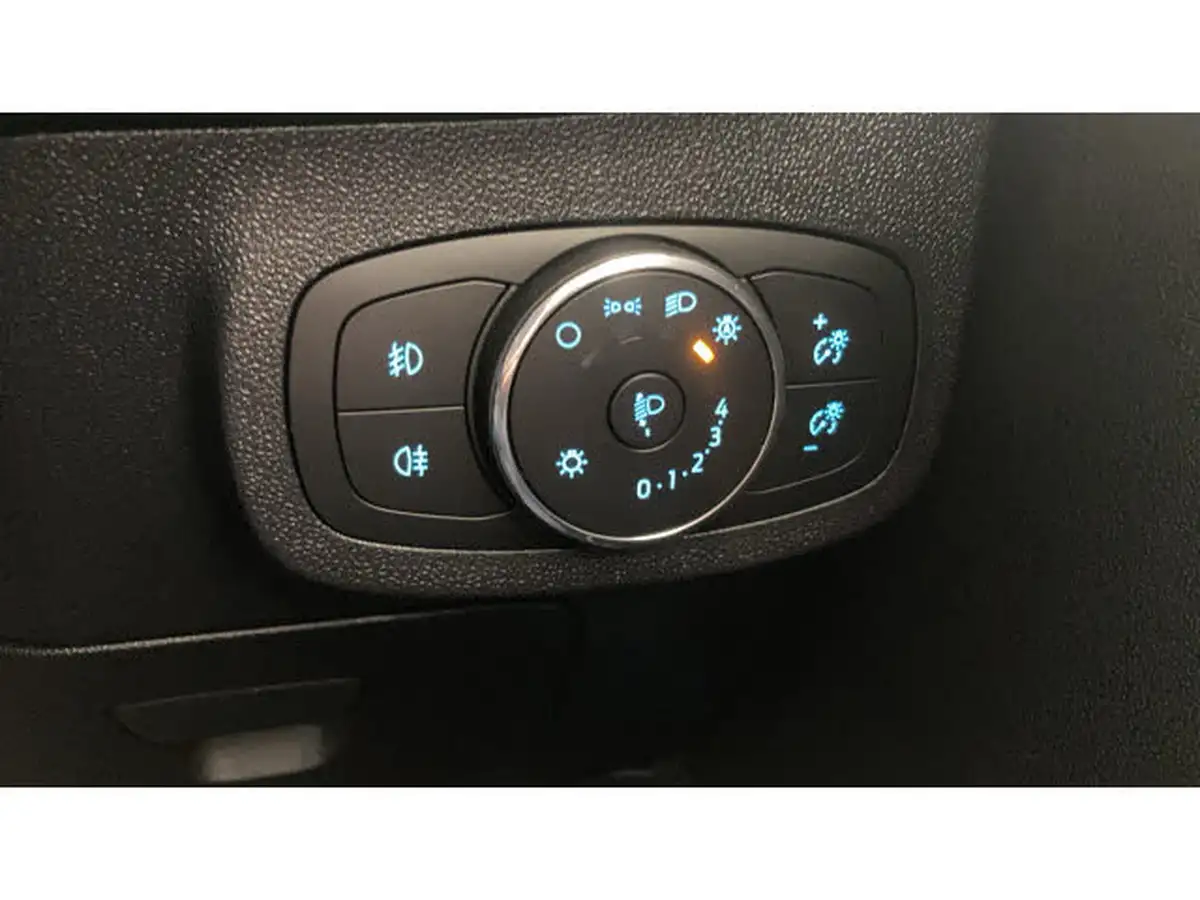 2023-ford-fiesta-10t-titanium-x-100ps-big-35