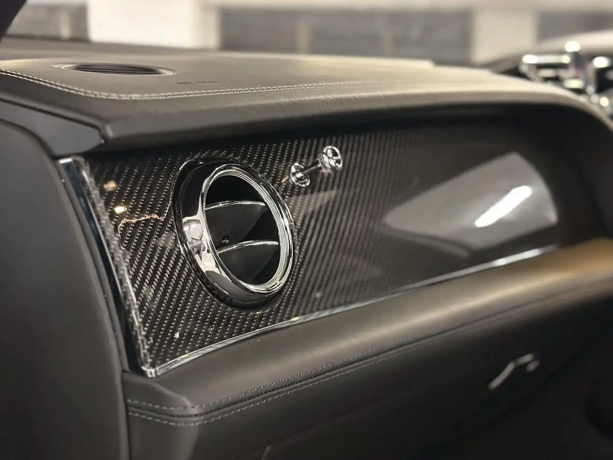 2022-bentley-bentayga-40-v8-big-33