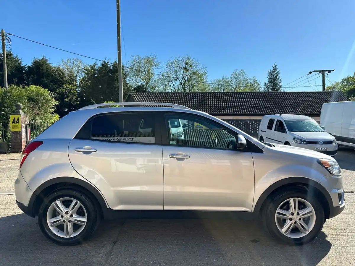 2015-kgm-ssangyong-korando-20td-elx4-175ps-auto-big-7