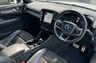 2019-volvo-xc40-20td-d3-r-design-awd-geartronic-small-4
