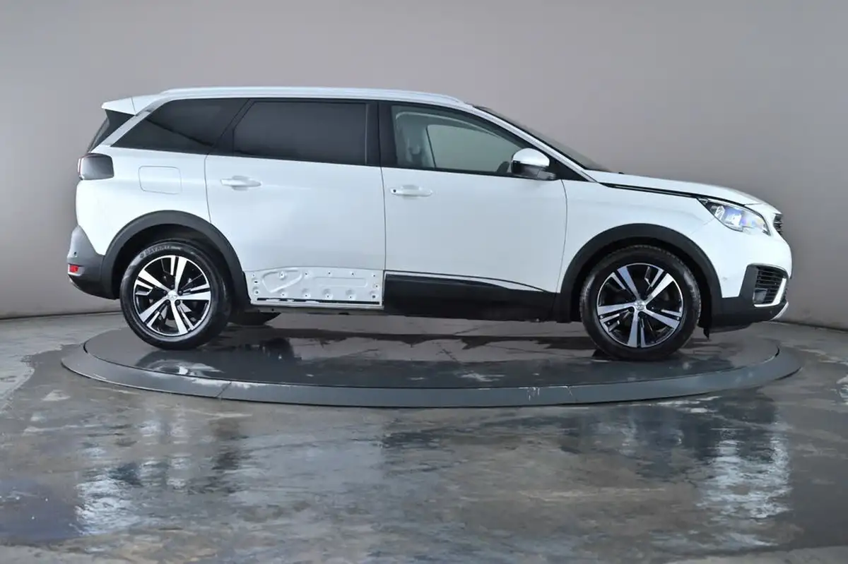 2018-peugeot-5008-suv-12-puretech-allure-eat6-big-31