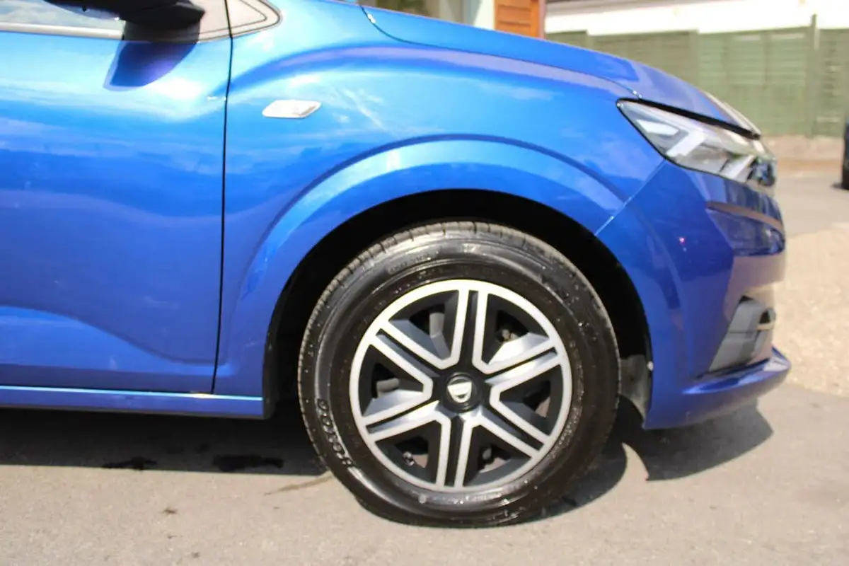 2022-dacia-sandero-10-tce-comfort-90bhp-big-18