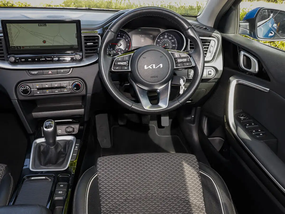 2022-kia-xceed-10-t-gdi-connect-big-17