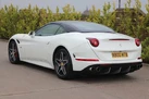 2015-ferrari-california-39-t-small-9