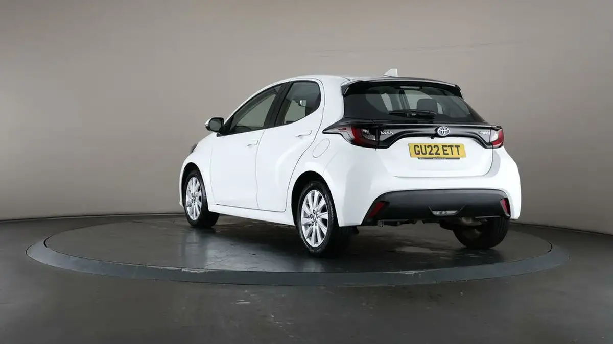 2022-toyota-yaris-15-vvt-i-icon-big-58