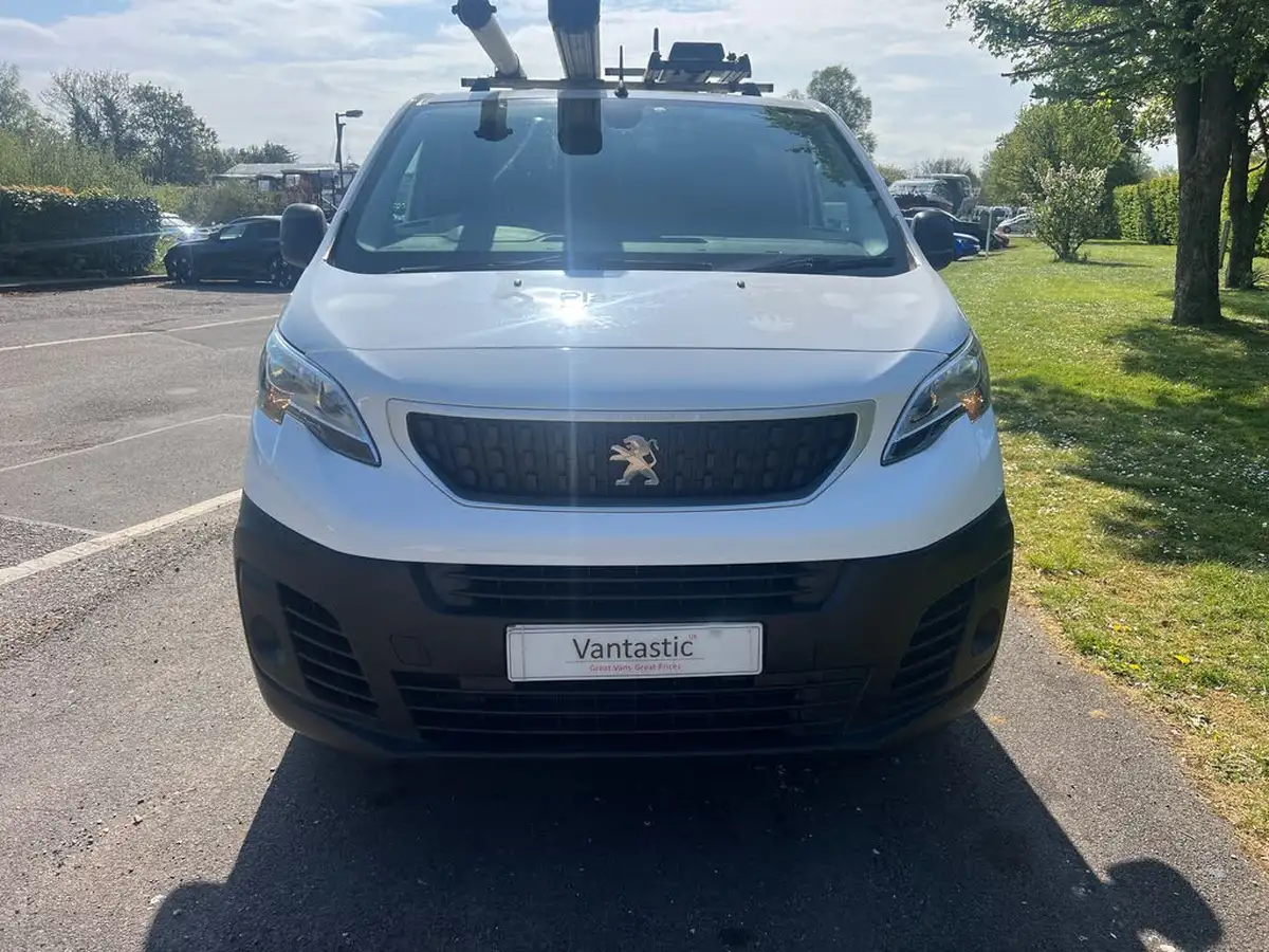 2019-peugeot-expert-15-bluehdi-professional-compact-1000-big-14