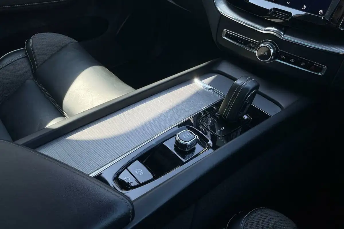 2021-volvo-xc60-20-t8-r-design-pro-455bhp-plug-in-hybrid-big-43