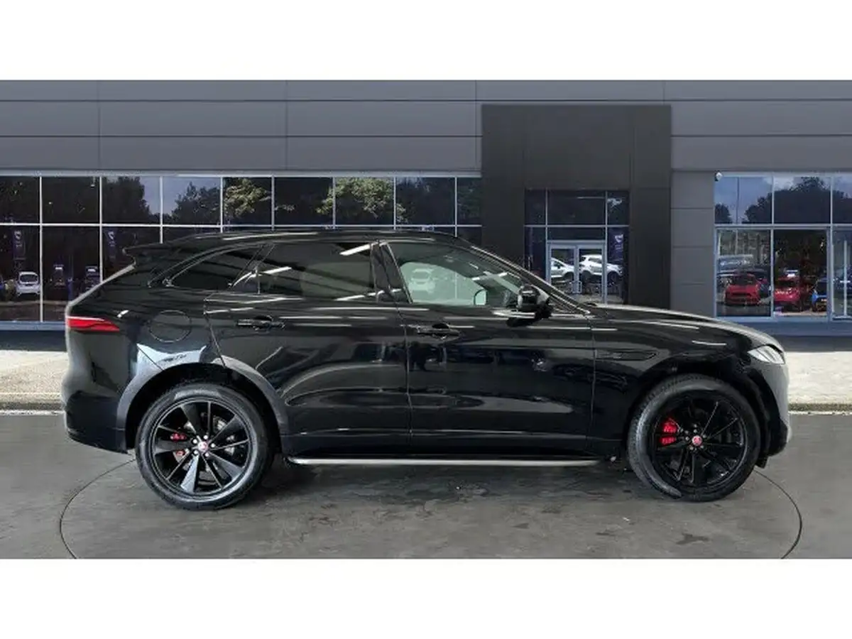 2022-jaguar-f-pace-20-p250-r-dynamic-black-big-4