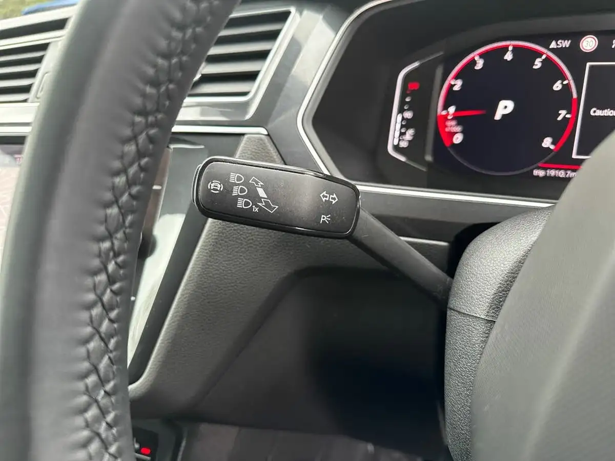 2021-volkswagen-tiguan-big-38