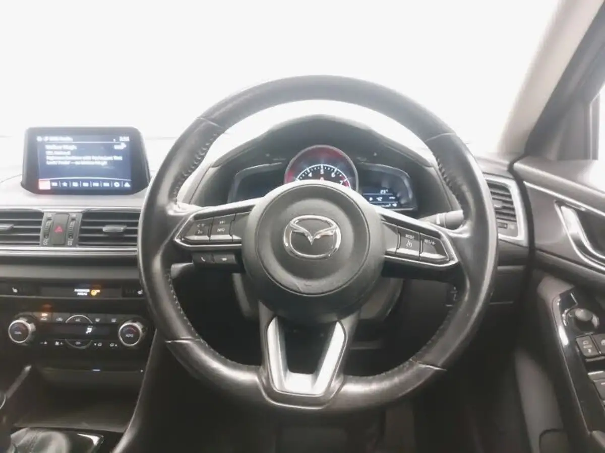 2018-mazda-mazda3-20-sport-nav-120ps-fastback-4d-big-6