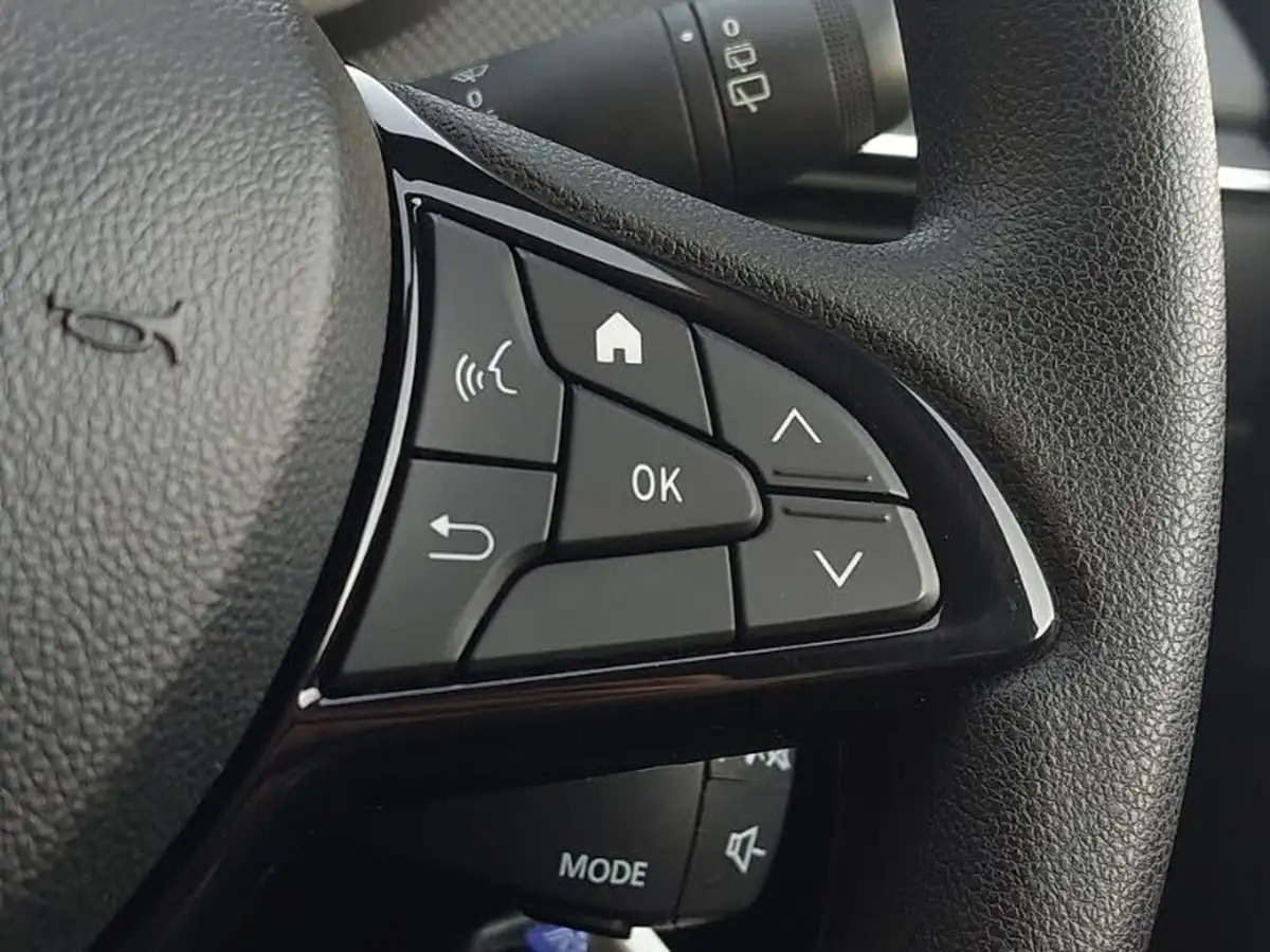 2021-dacia-sandero-10-sce-essential-big-15