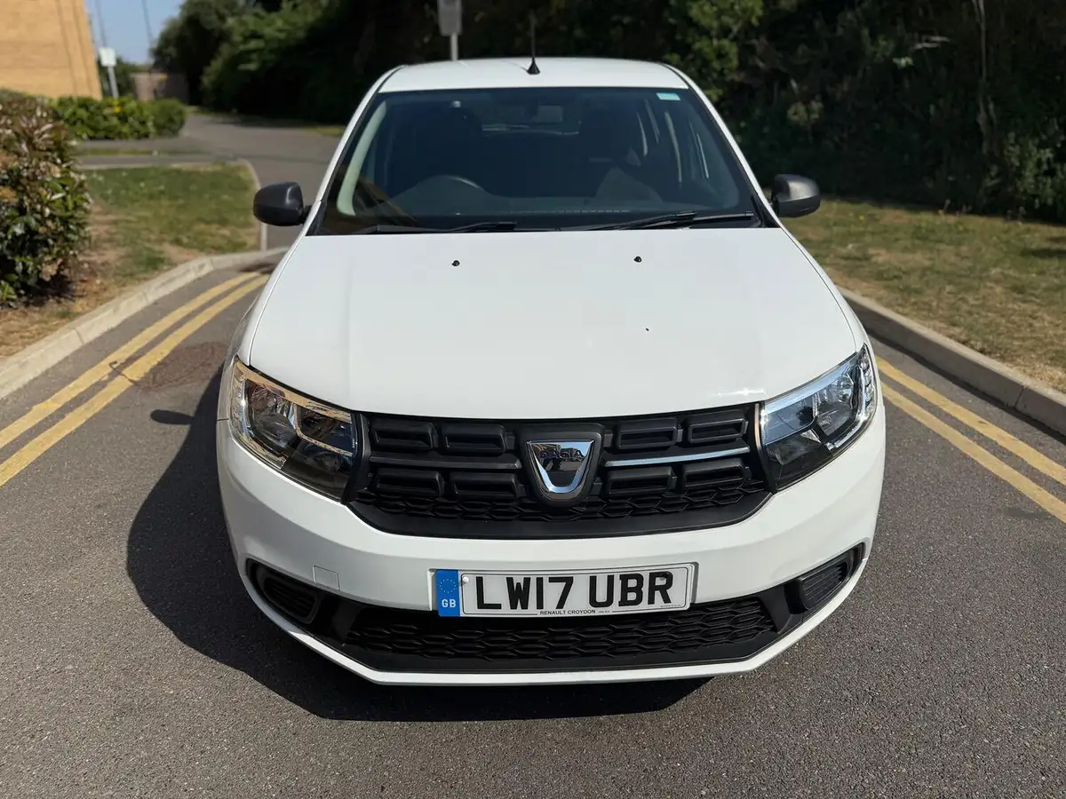 2017-dacia-sandero-10-sce-ambiance-big-2
