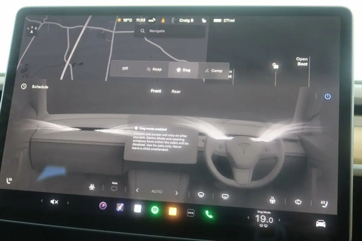 2022-tesla-model-y-e-long-range-big-18