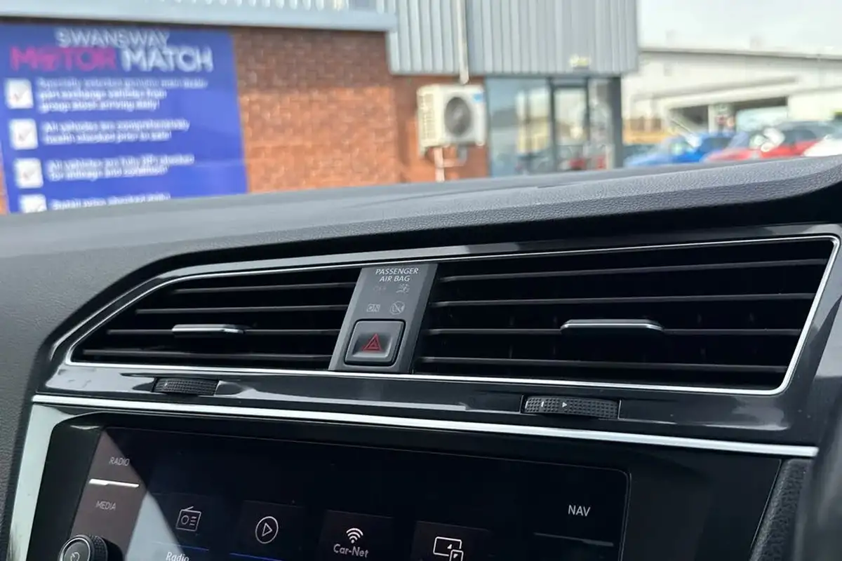2020-volkswagen-tiguan-20tdi-r-line-tech-150ps-dsg-big-48