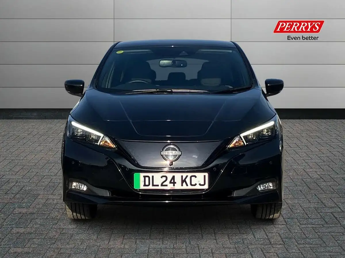 2024-nissan-leaf-e-tekna-39kwh-big-3
