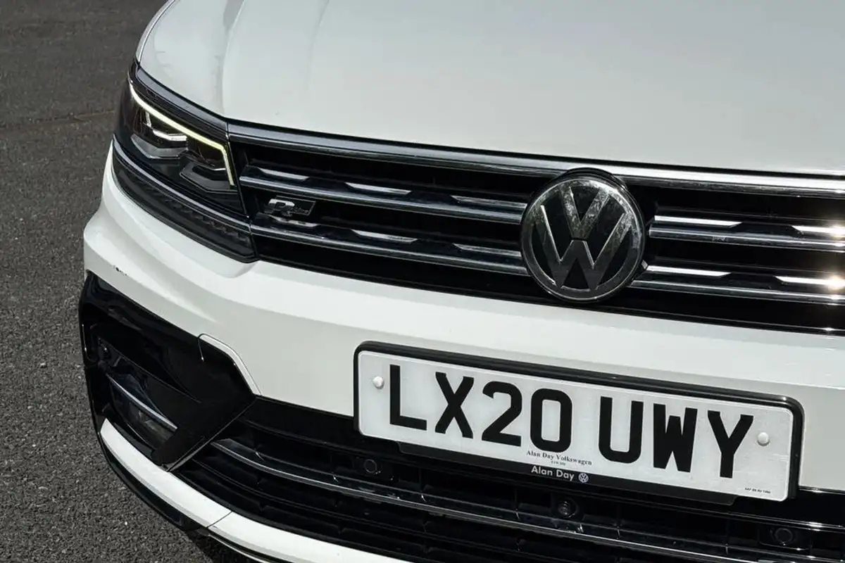 2020-volkswagen-tiguan-20tdi-r-line-tech-150ps-dsg-big-24