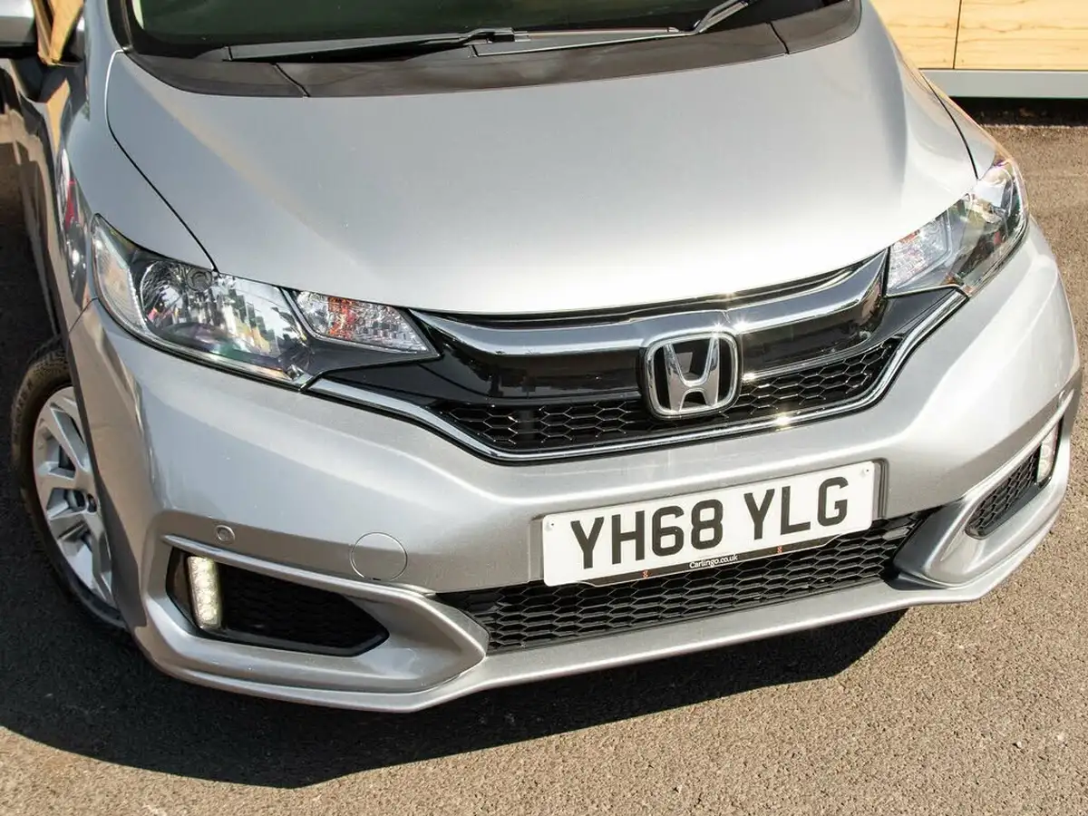 2018-honda-jazz-13-i-vtec-se-navi-cvt-big-9