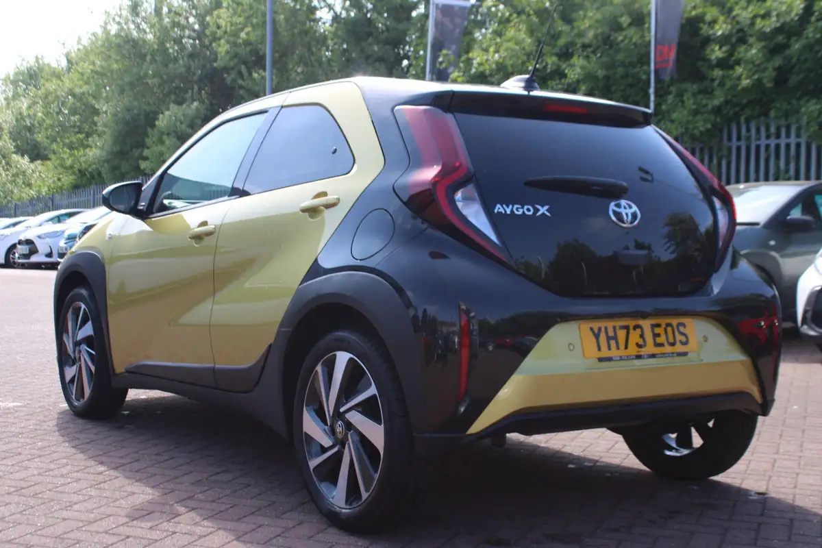 2023-toyota-aygo-x-10-vvt-i-edge-cvt-big-6