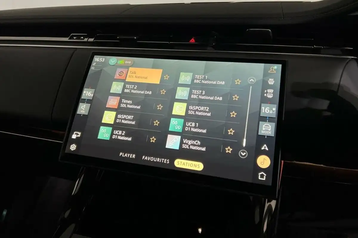 2024-land-rover-range-rover-sport-30-d300-dynamic-se-big-31