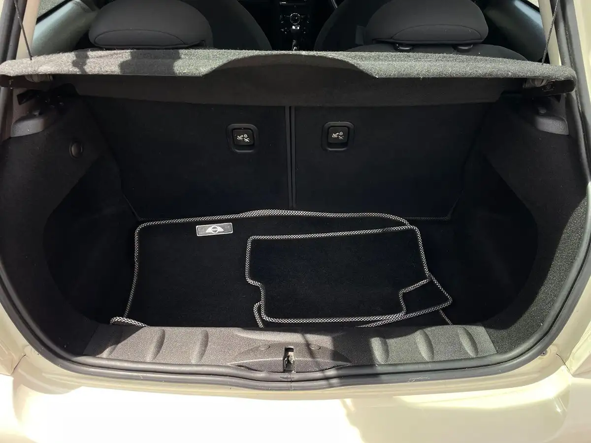 2011-mini-cooper-16-first-big-14