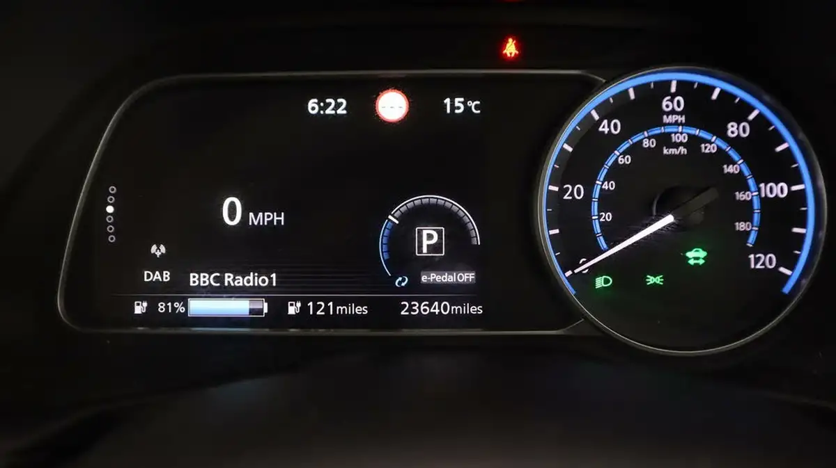 2022-nissan-leaf-e-acenta-39kwh-big-10