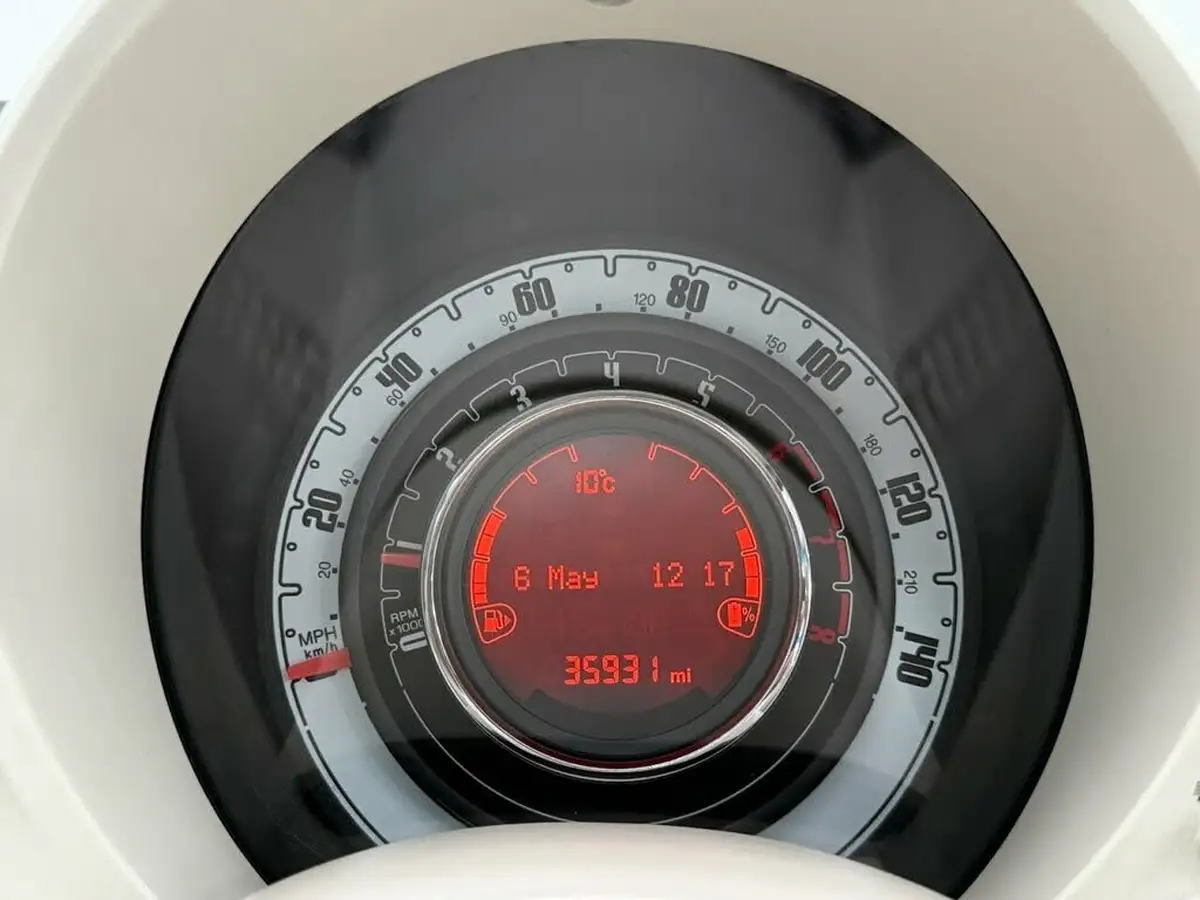 2021-fiat-500-10-lounge-big-22