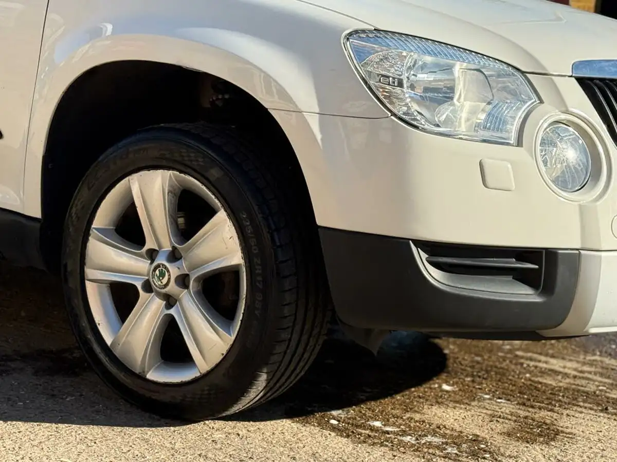 2013-skoda-yeti-12-se-105ps-big-18