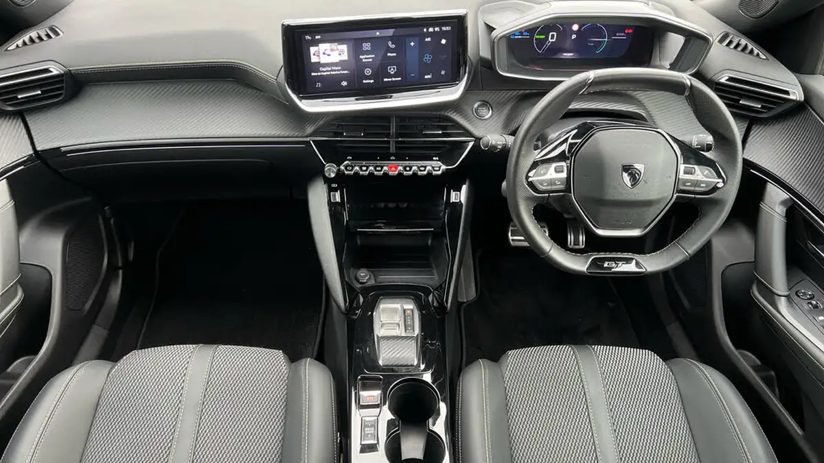 2024-peugeot-2008-suv-e-gt-136ps-50kwh-big-3