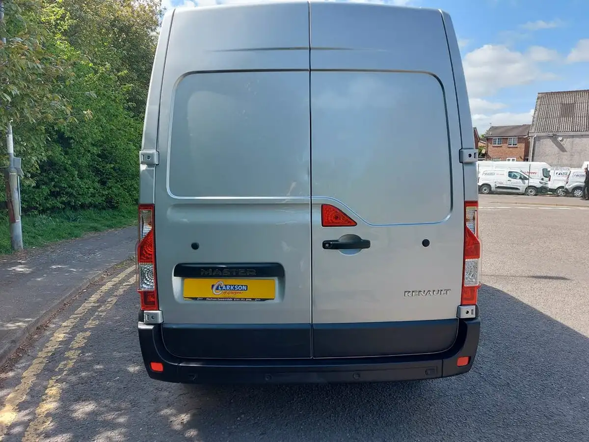 2023-renault-master-23dci-mm35-135-business-big-3