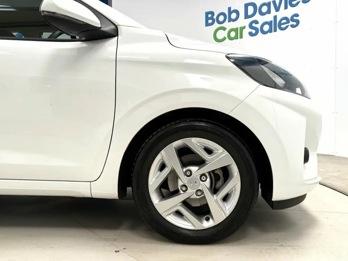 2020-hyundai-i10-12-se-connect-auto-big-13