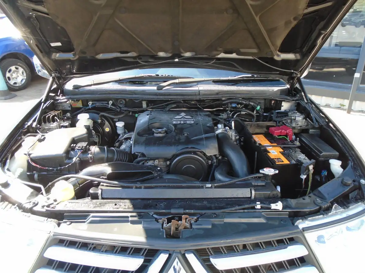 2014-mitsubishi-l200-25td-barbarian-big-17