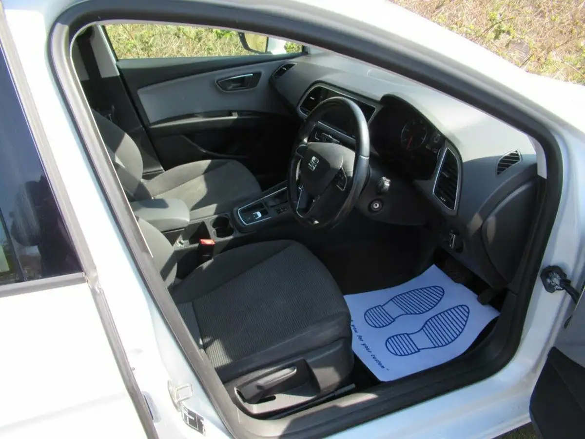 2018-seat-leon-16tdi-se-dynamic-technology-hatchback-dsg-big-13