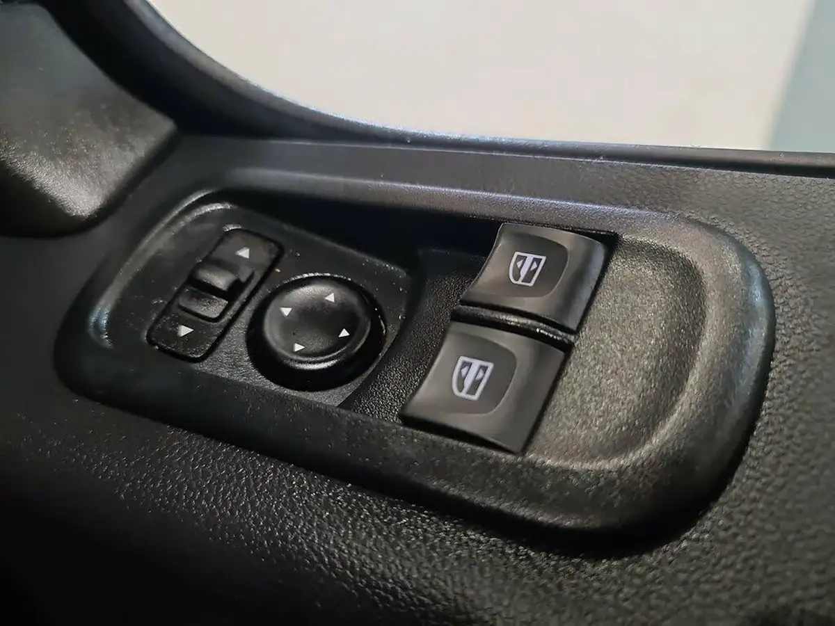 2023-renault-master-23dci-lh35-135-business-big-9