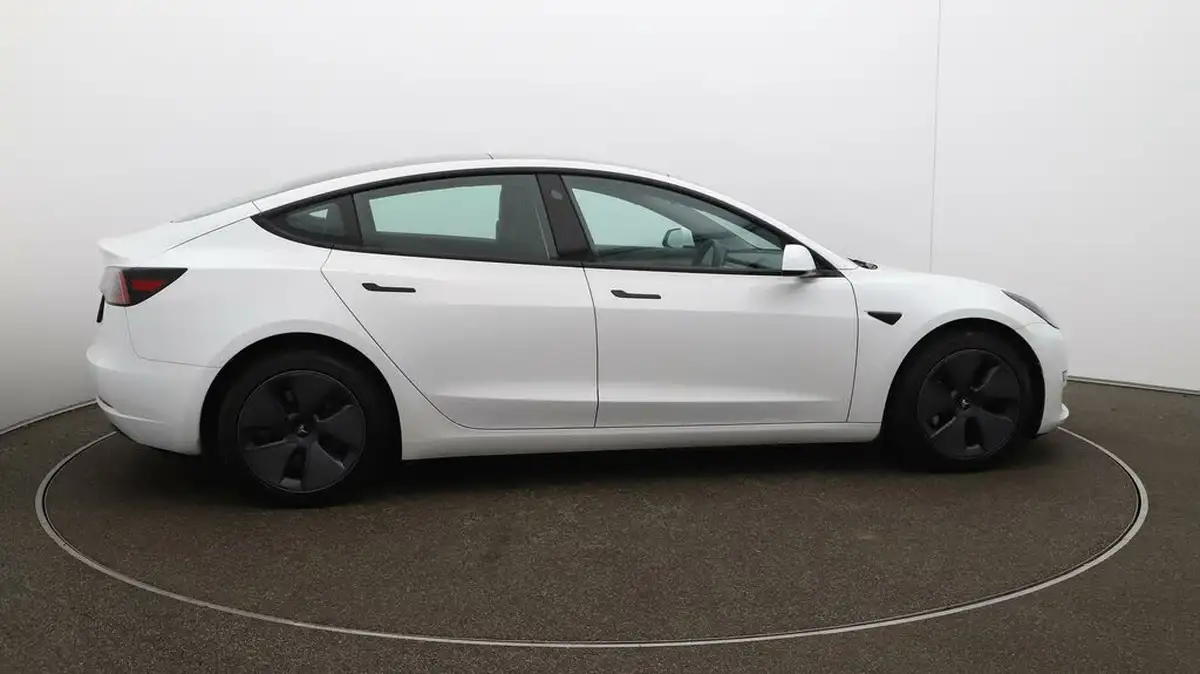 2021-tesla-model-3-e-long-range-awd-big-41