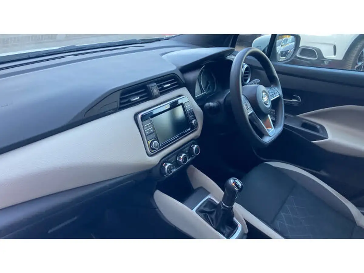 2018-nissan-micra-09-ig-t-acenta-big-8