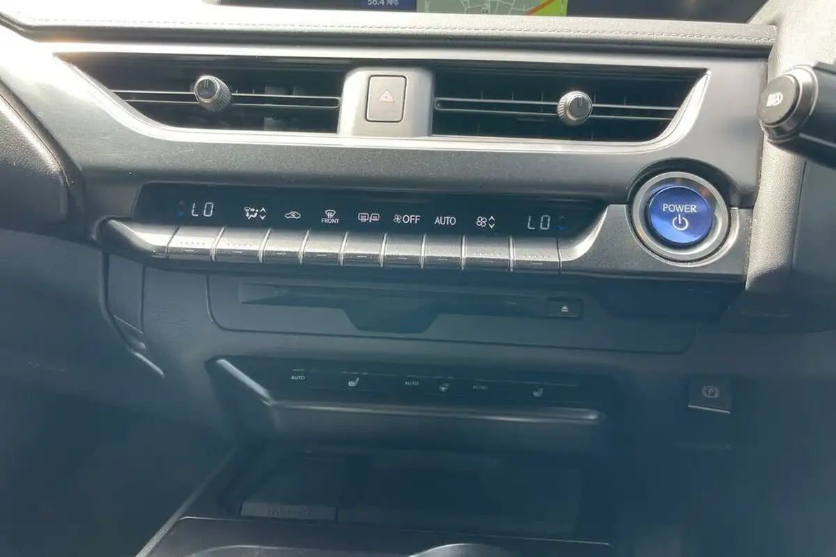 2021-lexus-ux-250h-20-ux-184bhp-without-navigation-big-37