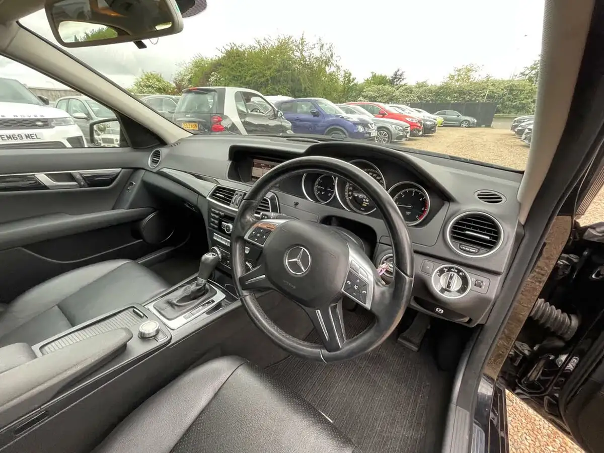 2013-mercedes-benz-c-class-21cdi-c220-cdi-executive-se-170bhp-saloon-4d-7g-tronic-plus-big-16